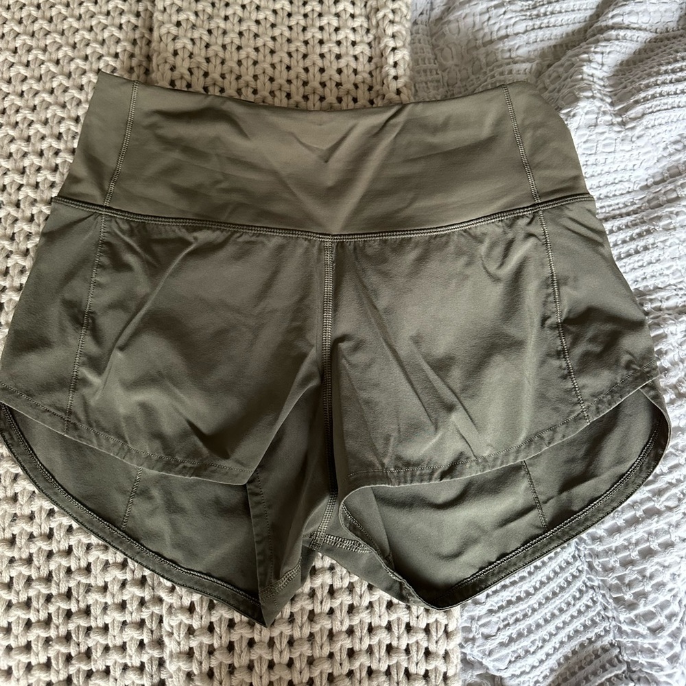 Lululemon High Rise Speed Up shorts